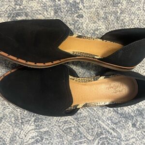Black mule shoes
